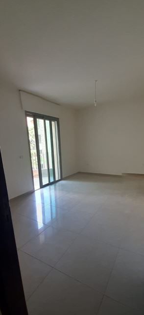 Apartment with a terrace for sale in Mtayleb, Metn - photo 3