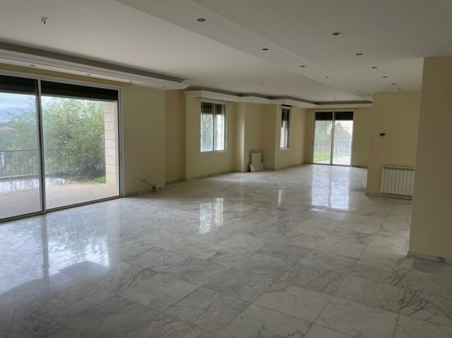 Apartment with a pool for sale in Broumana, Metn - photo 3