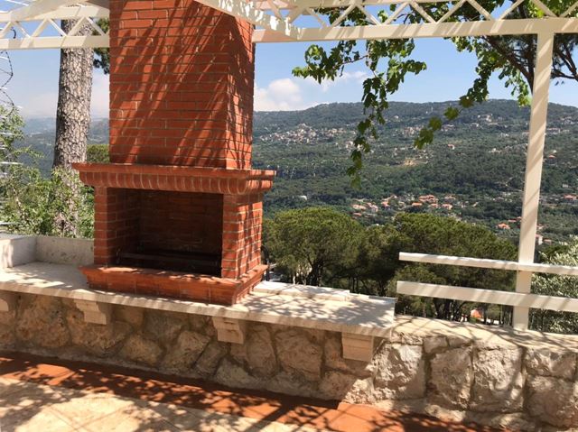 Apartment with a terrace for sale in Baabdat, Metn - photo 3
