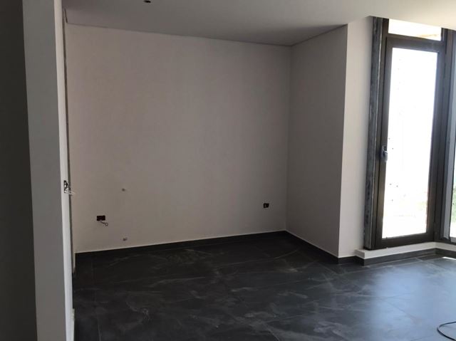 Apartment with a terrace for sale in Baabdat, Metn - photo 3